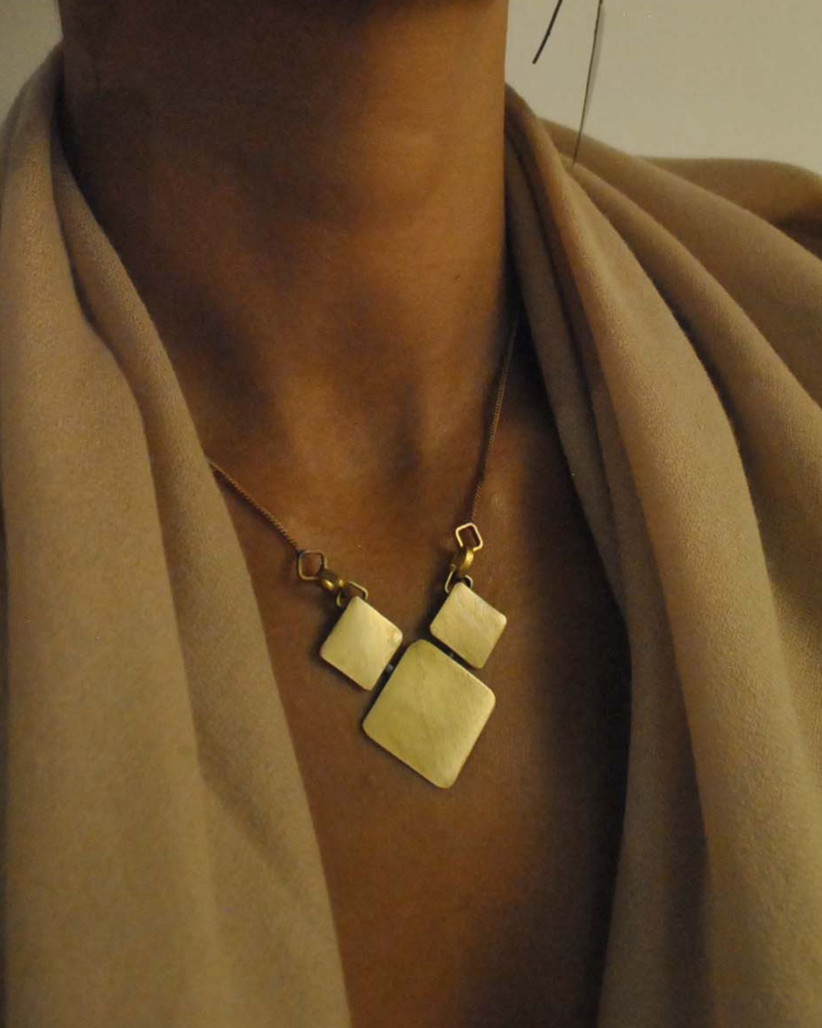 CESTICA PENDANT-CHAIN