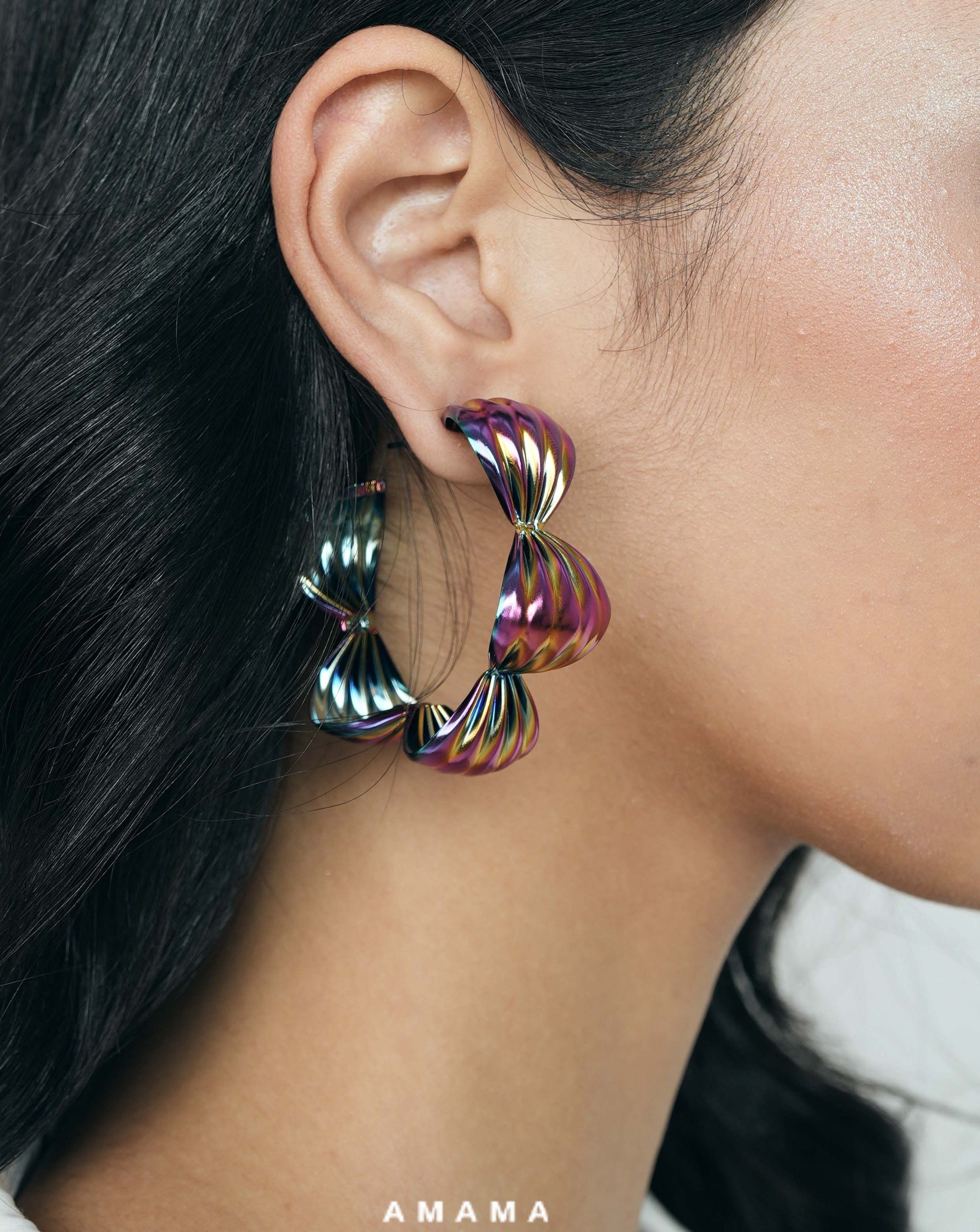 Maxima Scallop Hoops In Iridescent