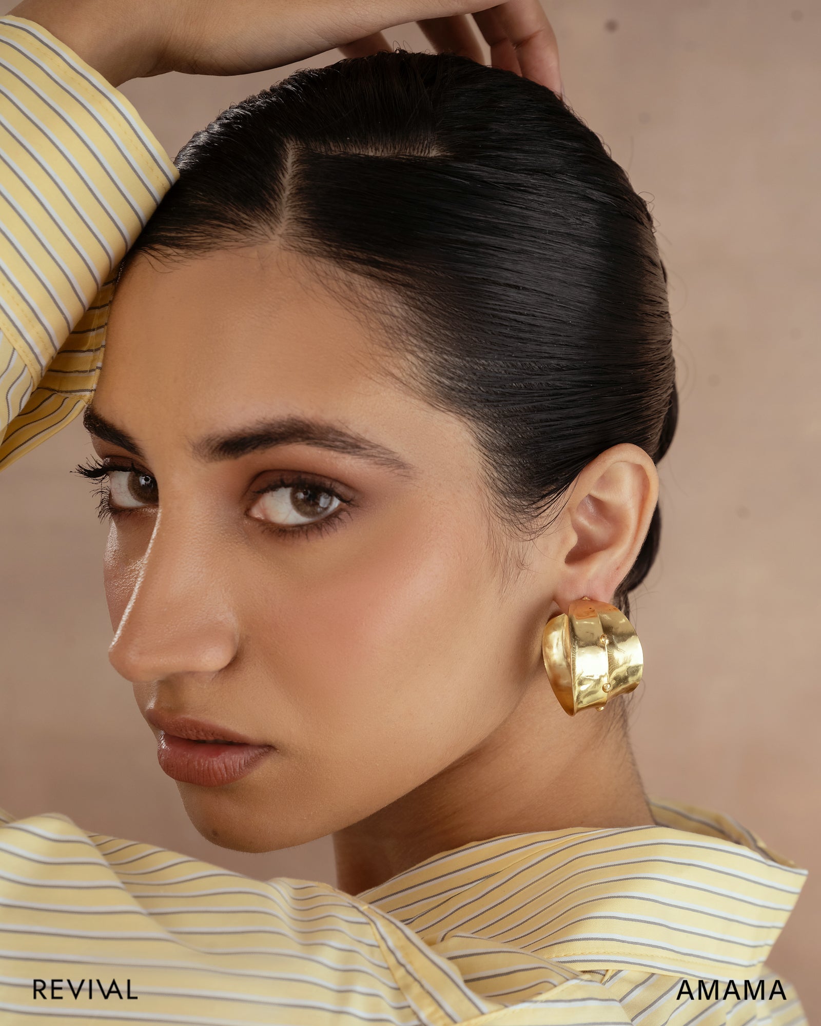 LILA HOOPS IN GOLD