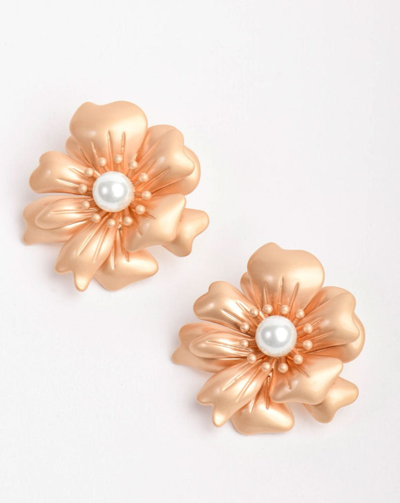 Aditi Flower Studs In Gold