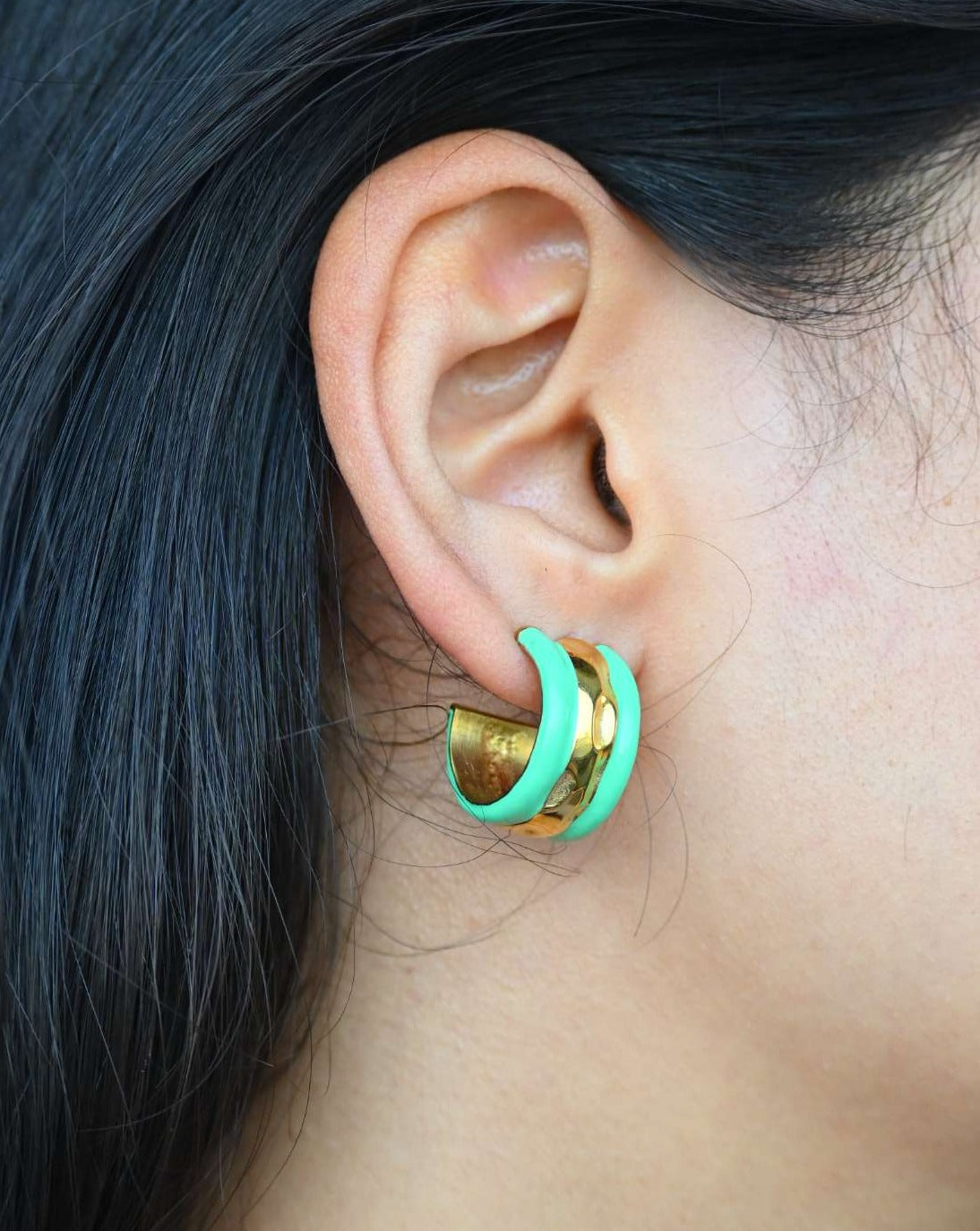 Suki Hoops In Green