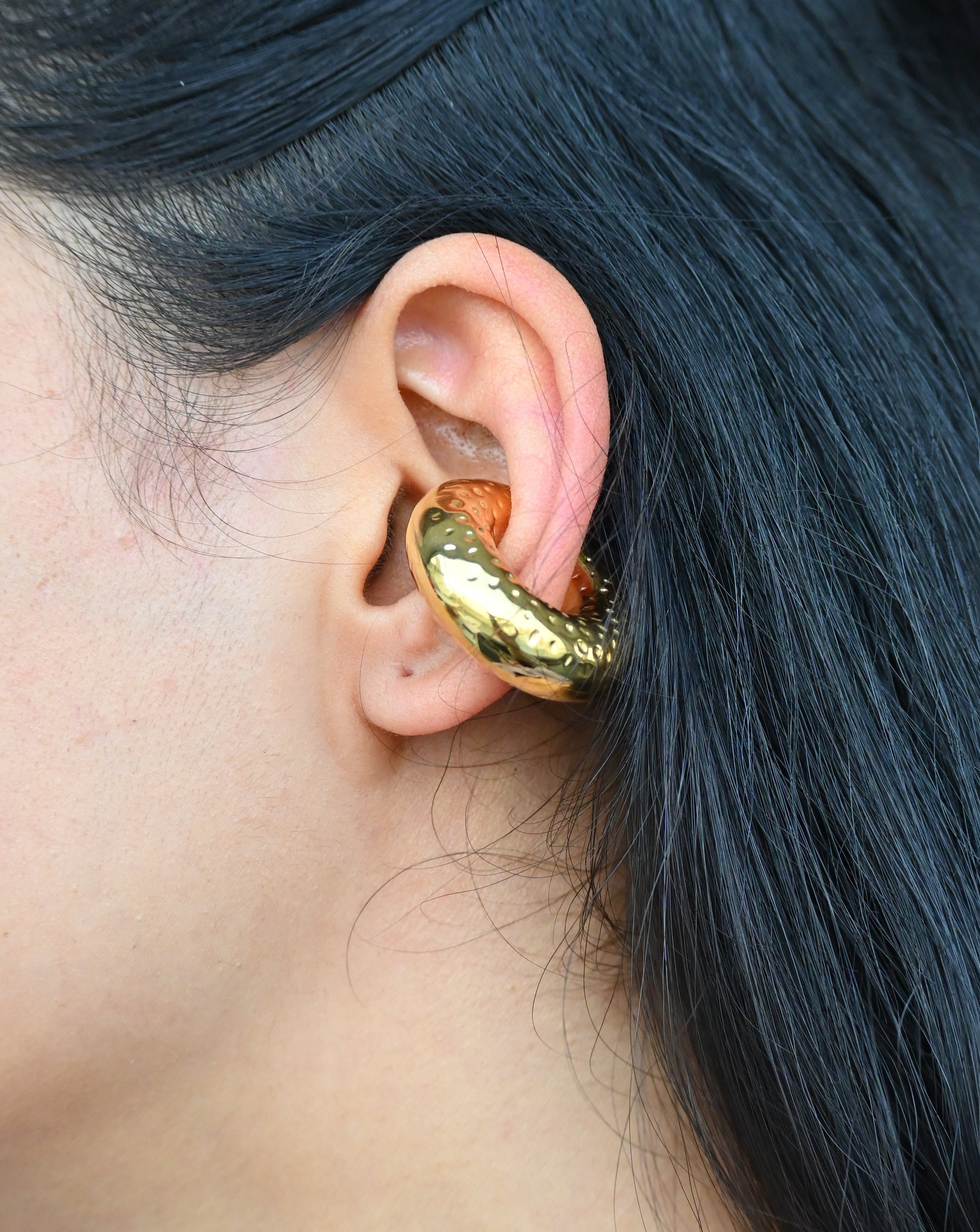 Kai Ear Cuff In Gold