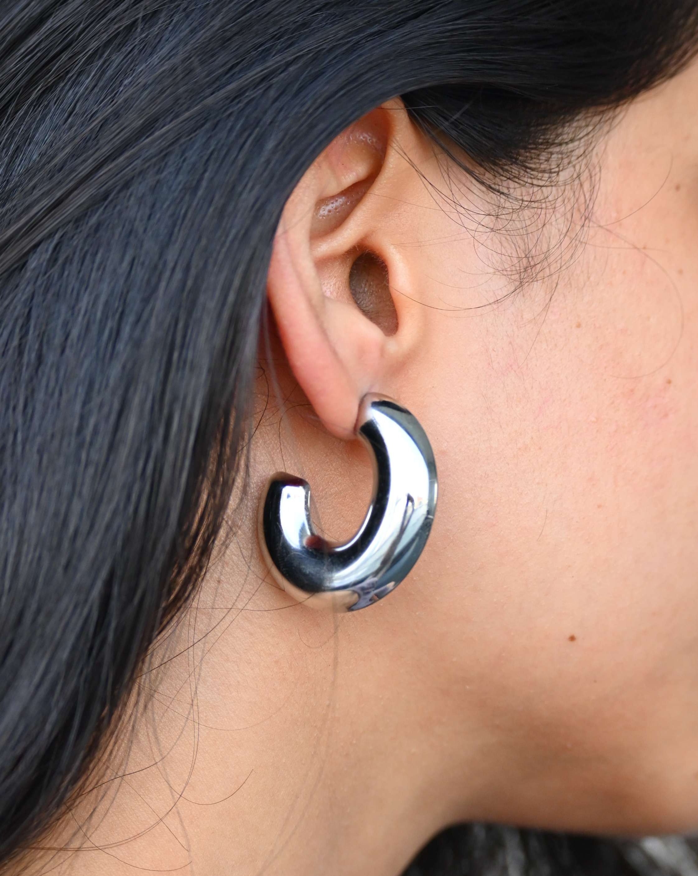 Amaya Hoops In Silver