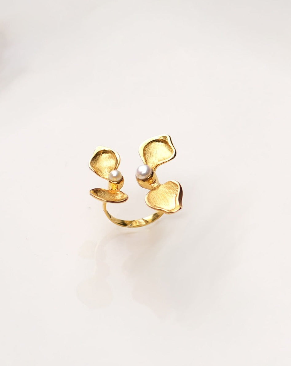 Pahi Pearl Ring