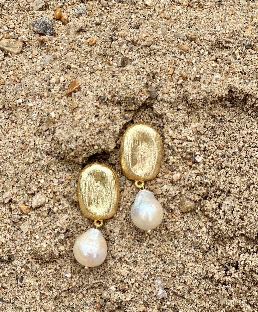 Monalisa Pearls Earrings