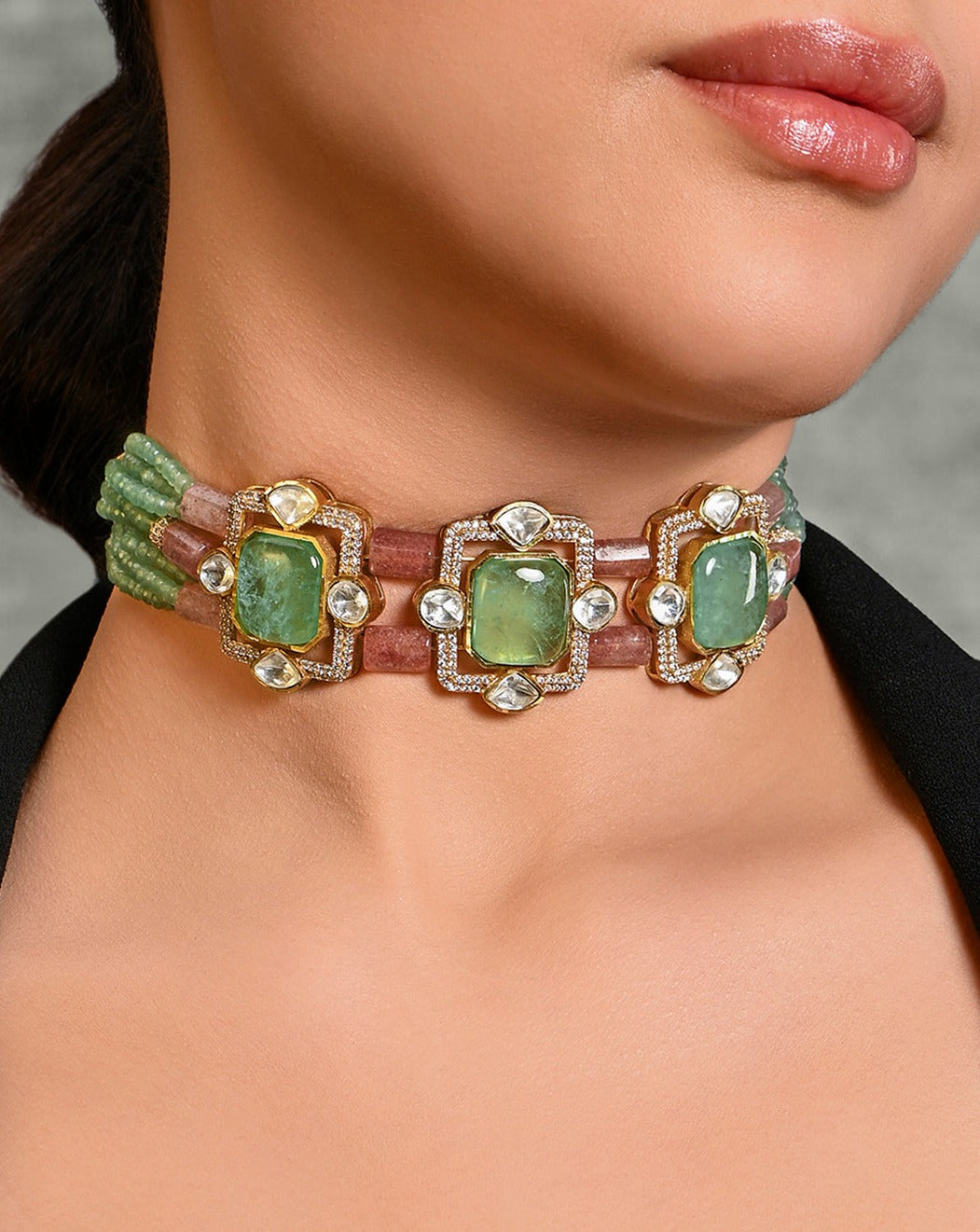 Jazzy Choker With Earrings