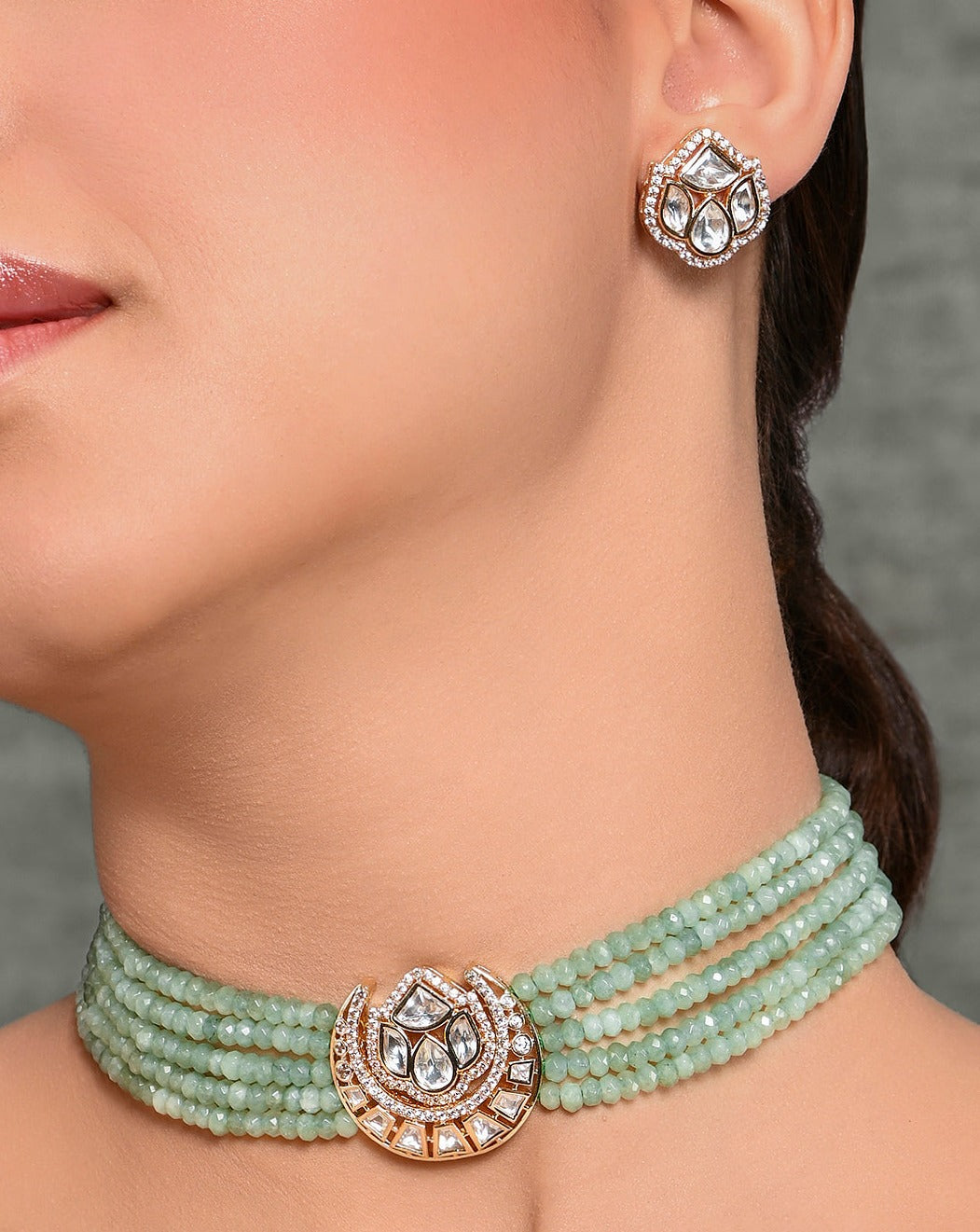 Glitzy Choker With Earrings