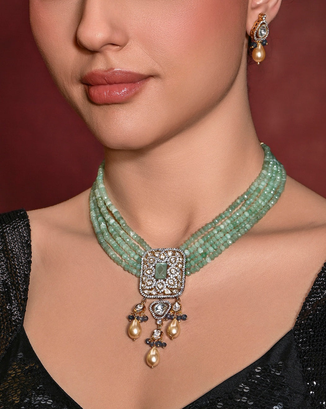 Enamoring Necklace With Earrings