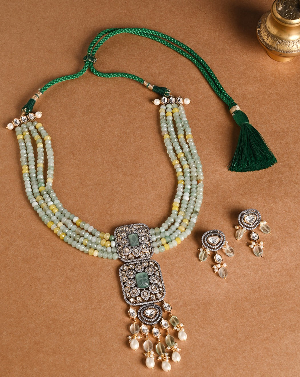 Sophisticated Green Necklace With Earrings