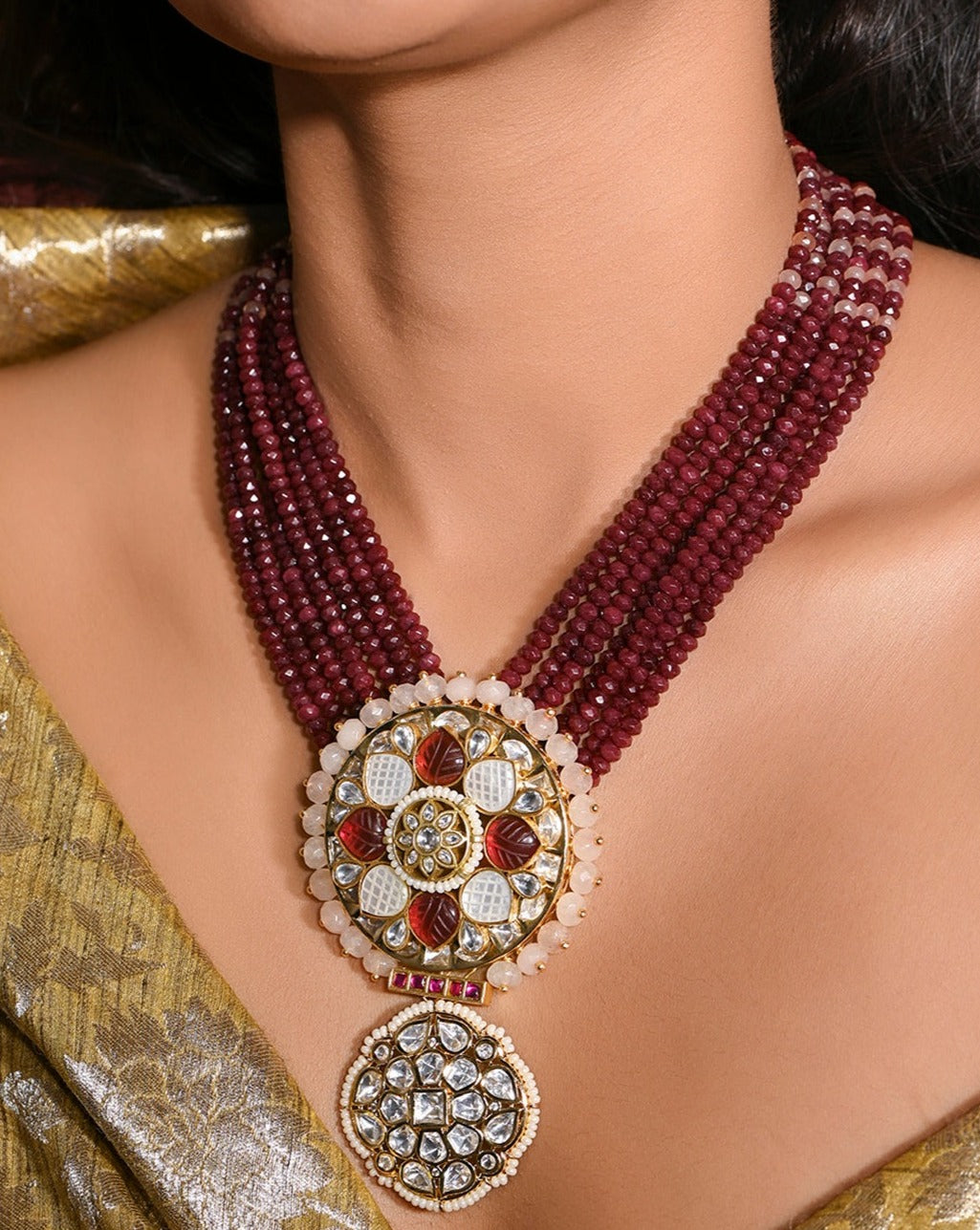 Luxuriant Necklace With Earrings