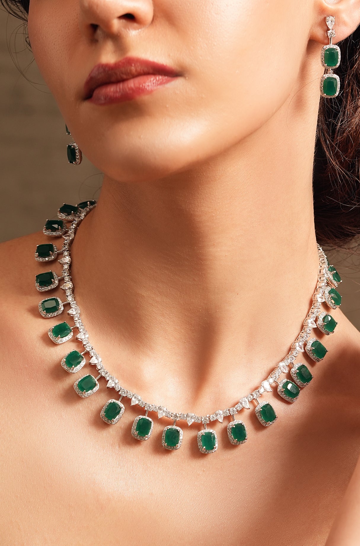 Emerald Diamond Loop Necklace Set