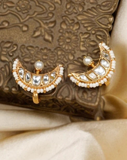 White Color Gold Plated Jadau Kundan Earrings - ME1185 