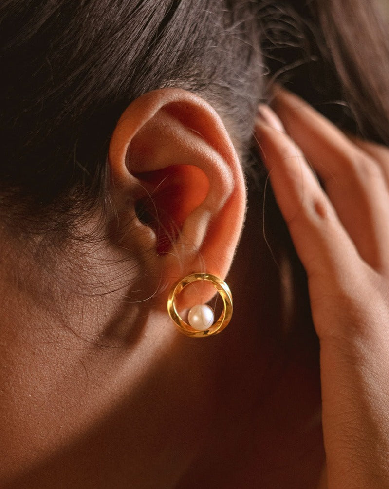 Circular Pearl Ear Studs