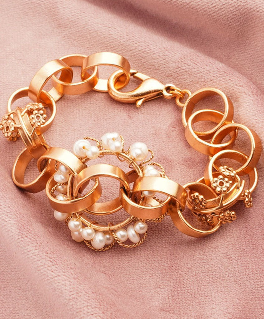 Neutron Loop Pearl Link Gold Bracelet Cuff