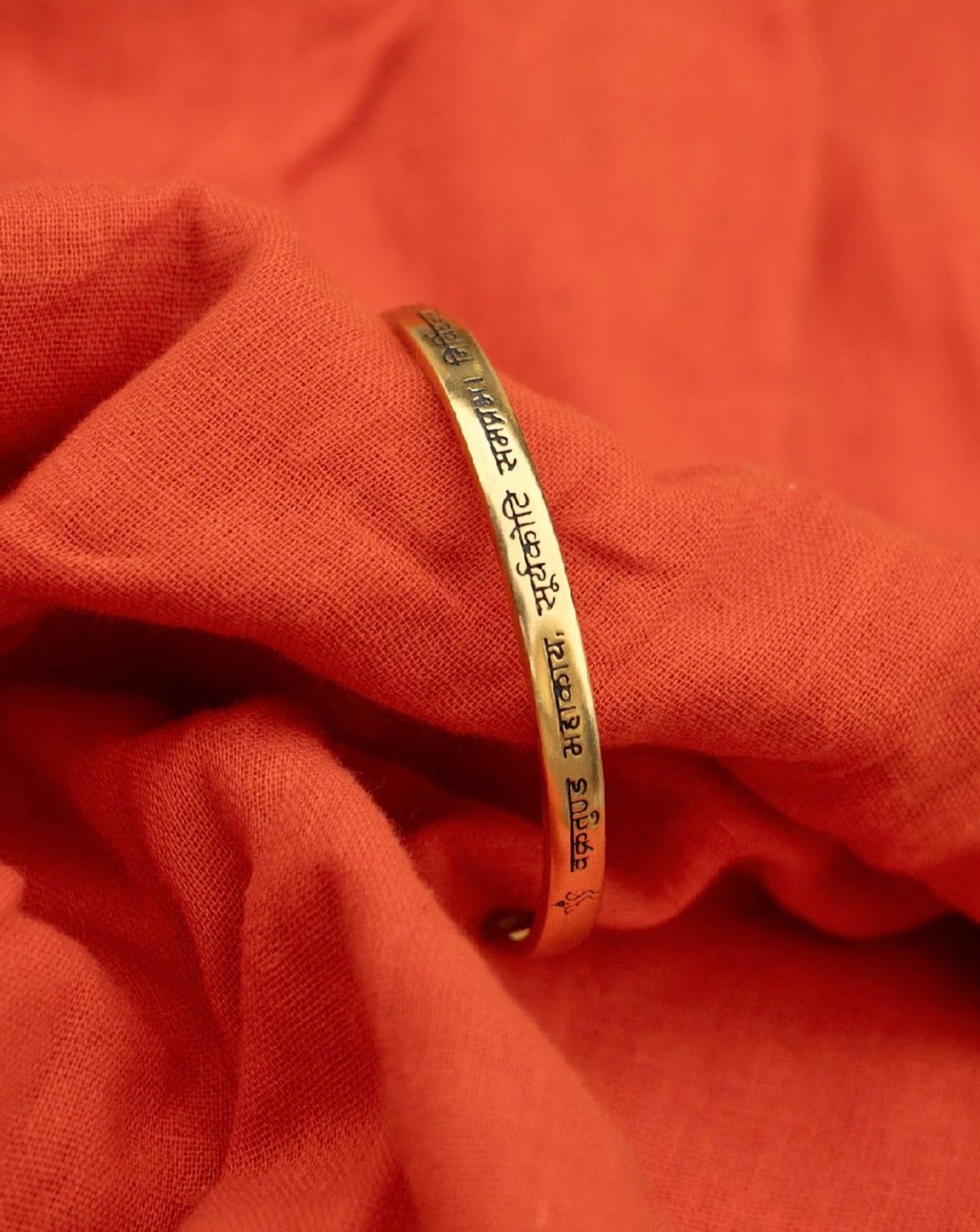 Vakartunda Mahakay Female Bangle