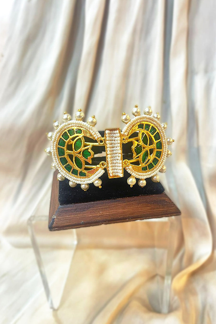 Lucentarts Jewellery Gold Plated Kundan Chand Bali Earrings